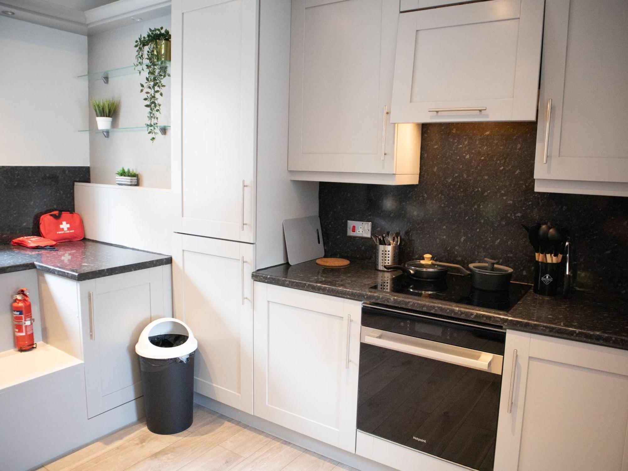 Bright Private Terrace - Free Private Parking - Tv - Wifi - Netflix Croydon Exterior foto