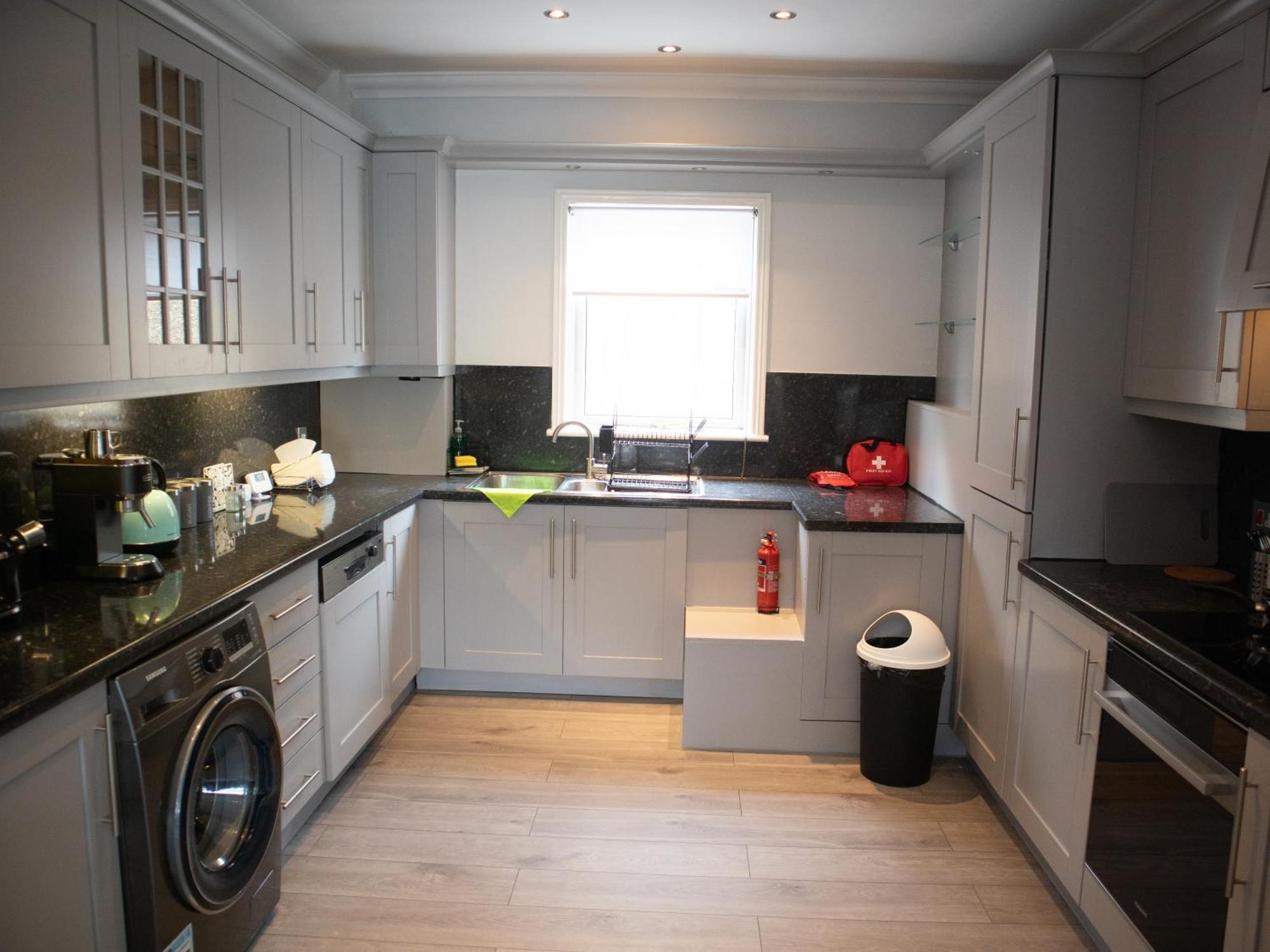 Bright Private Terrace - Free Private Parking - Tv - Wifi - Netflix Croydon Exterior foto