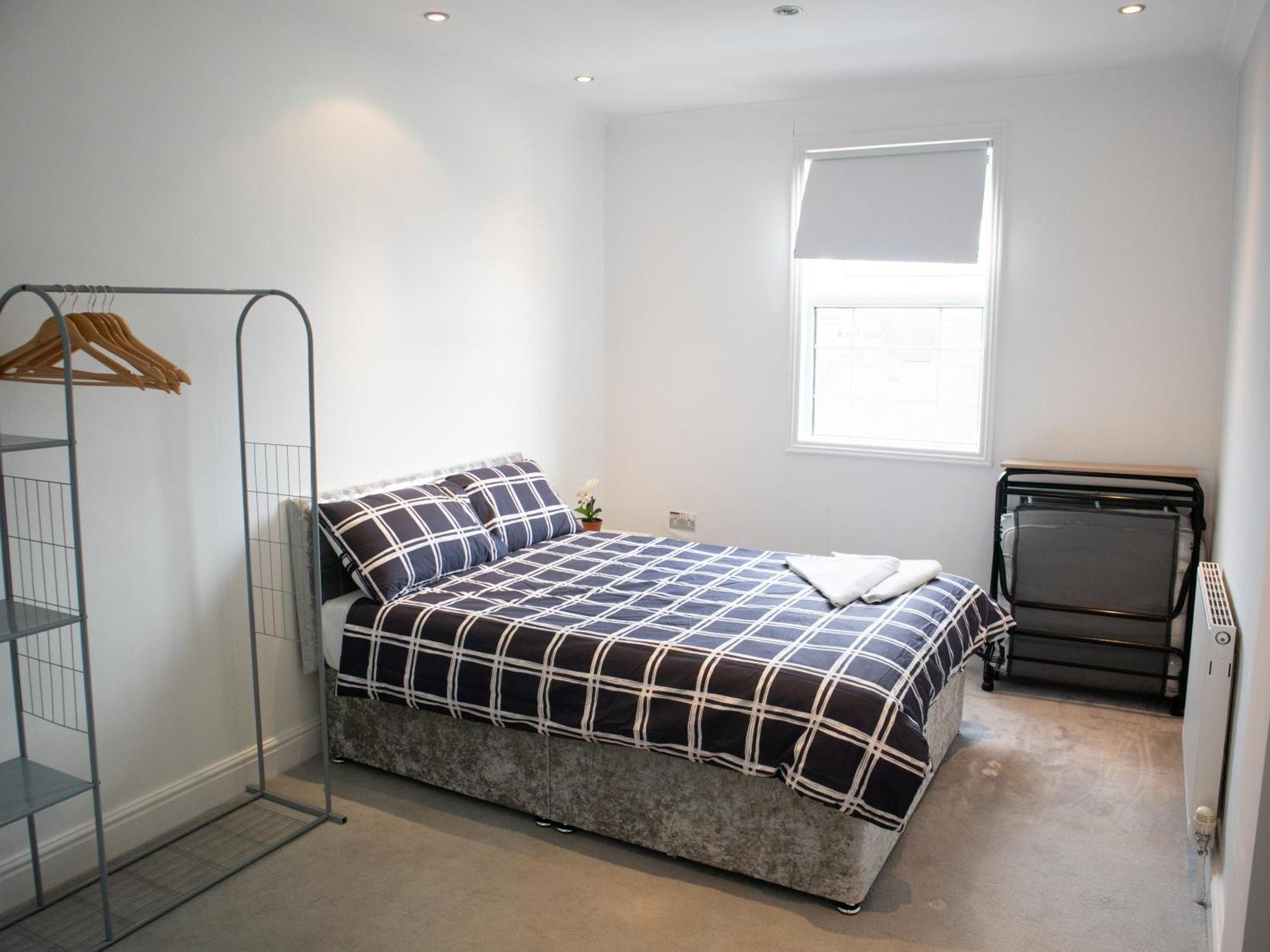 Bright Private Terrace - Free Private Parking - Tv - Wifi - Netflix Croydon Exterior foto