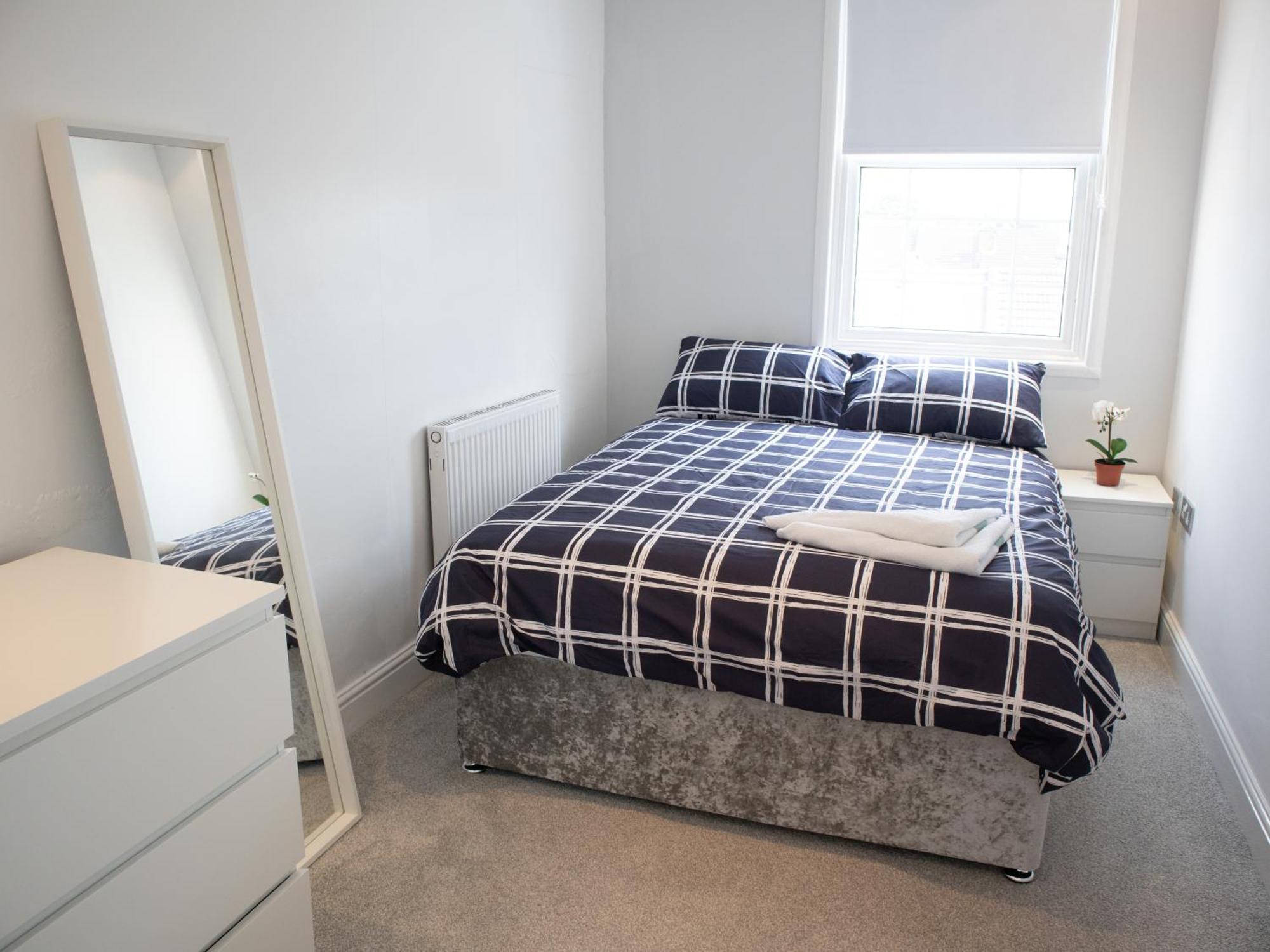 Bright Private Terrace - Free Private Parking - Tv - Wifi - Netflix Croydon Exterior foto