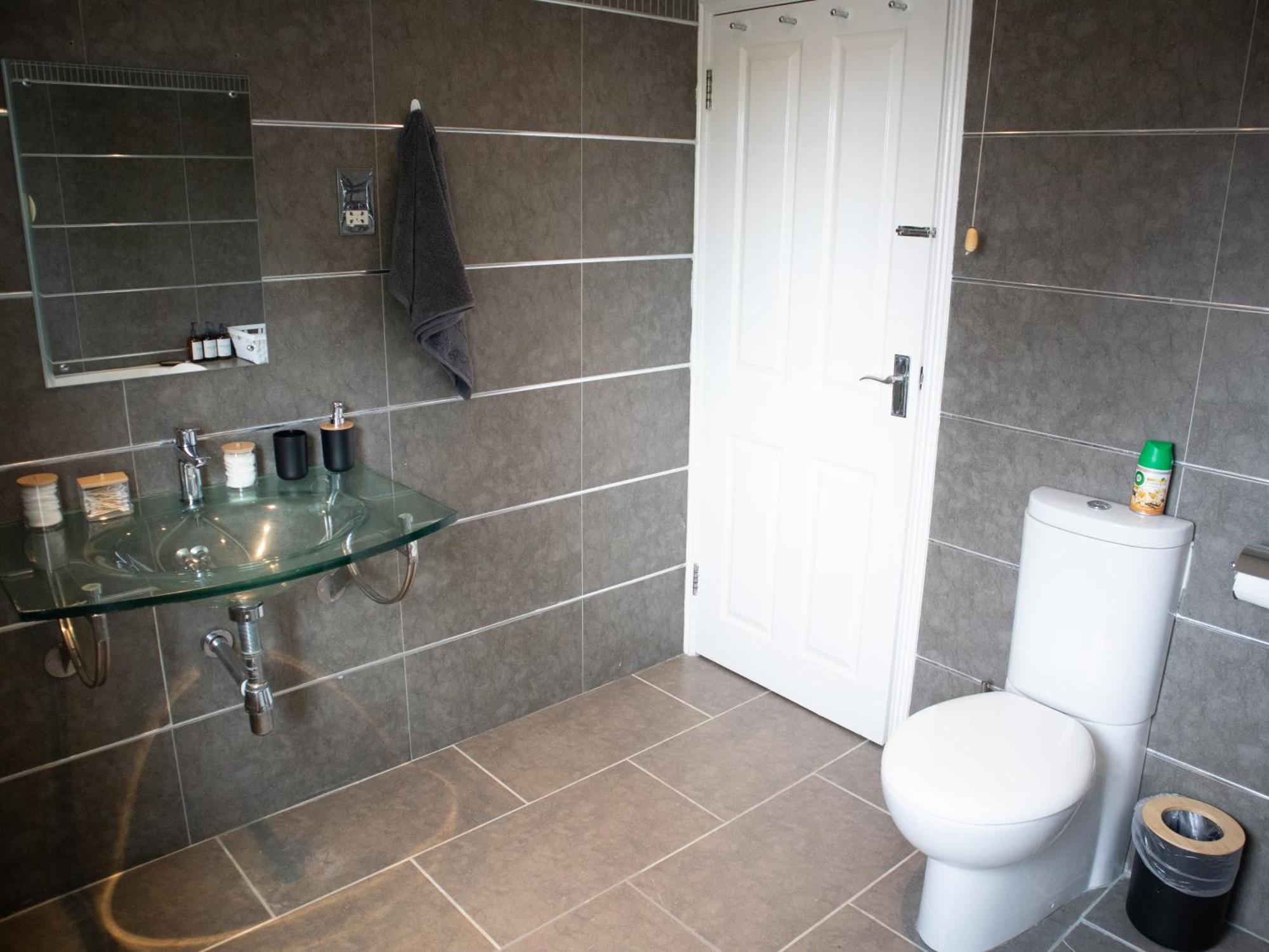Bright Private Terrace - Free Private Parking - Tv - Wifi - Netflix Croydon Exterior foto